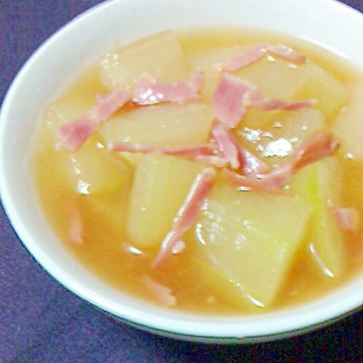冬瓜とベーコンのとろ り洋風煮 レシピ 作り方 By Mama Papa 楽天レシピ